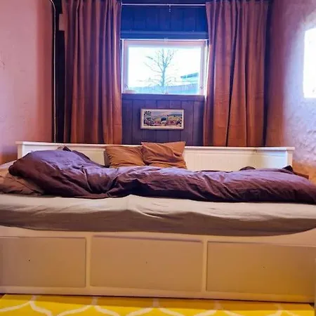 Apartment Cosy Ground Floor With Three Bedrooms *