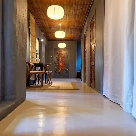 Cosy Ground Floor With Three Bedrooms アパート *