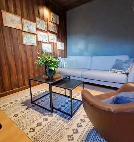 Cosy Ground Floor With Three Bedrooms Apartman Bergen